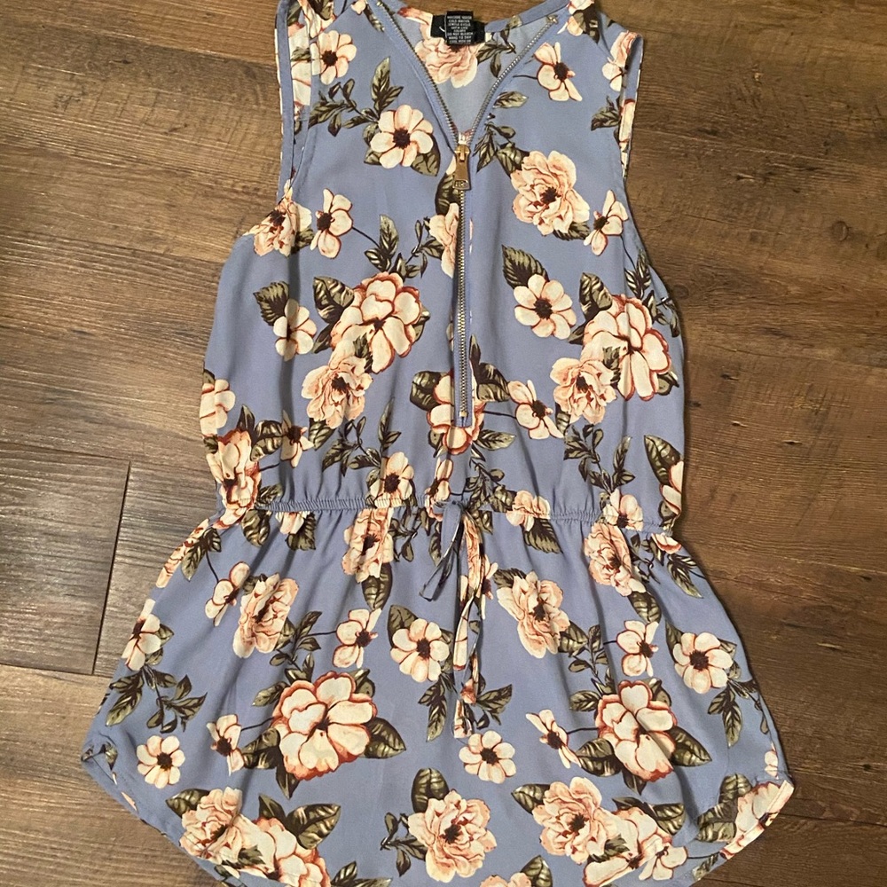 J for Justify Floral Flounce Blouse